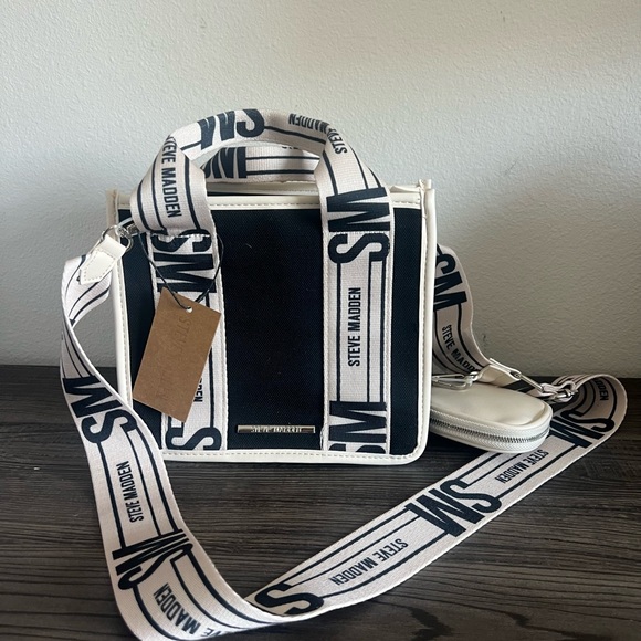 Steve Madden Tote Bag Purse - Picture 3 of 4